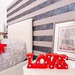 Melody's Garden House -relax Near شقة