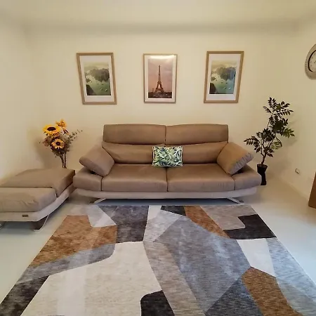 Melody's Garden House -relax Near شقة *