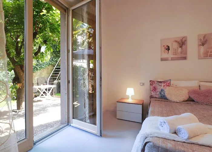 Lejlighed Melody's Garden House Como